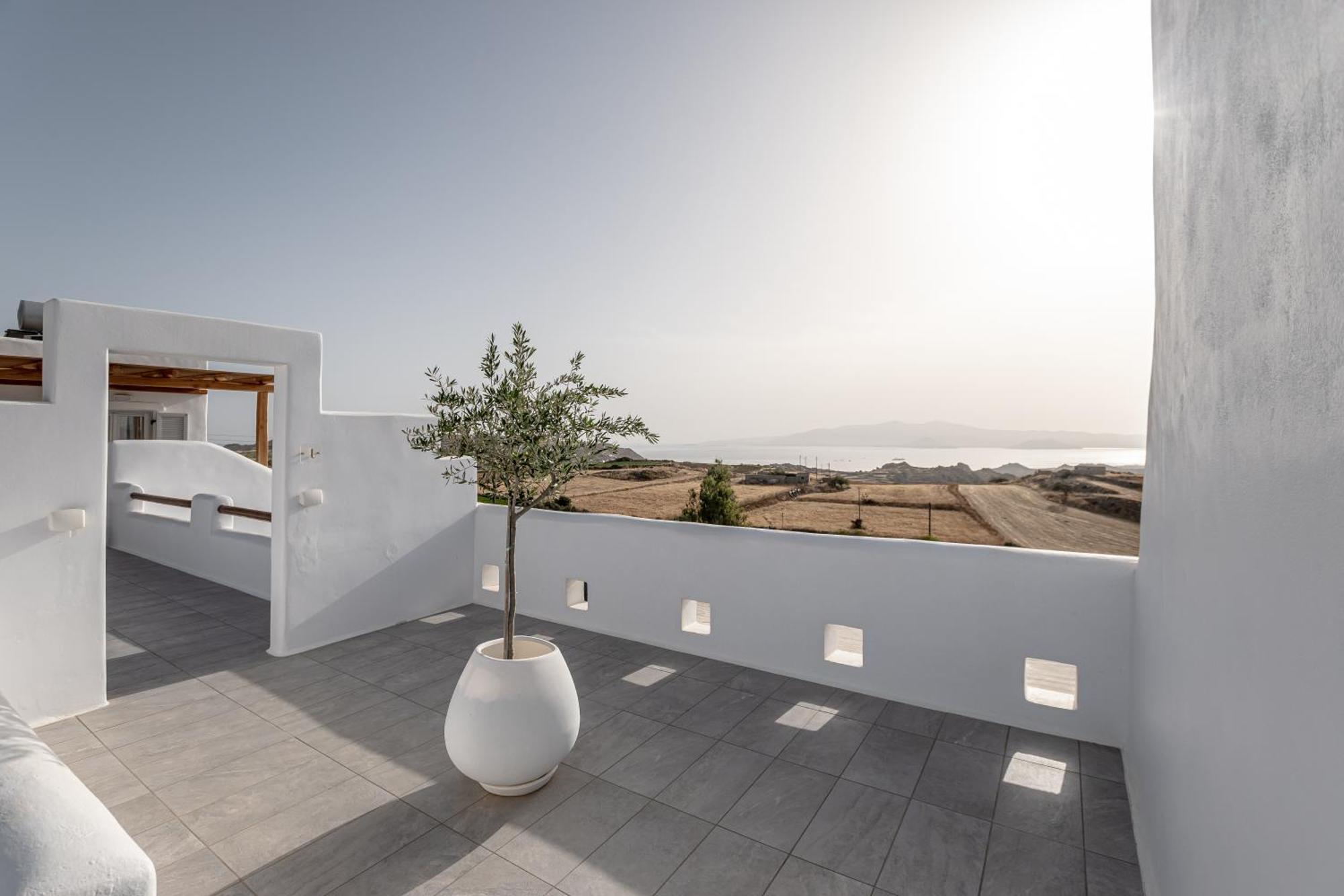 Ariadne'S Crown Luxury Suites With Private Pool Vivlos Экстерьер фото